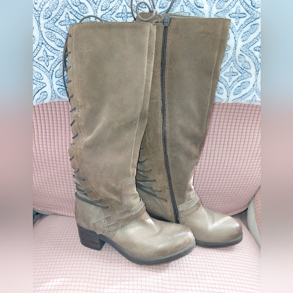 Stylish Tan Lace-Up Miz Mooz Boots for Women - Picture 2 of 10